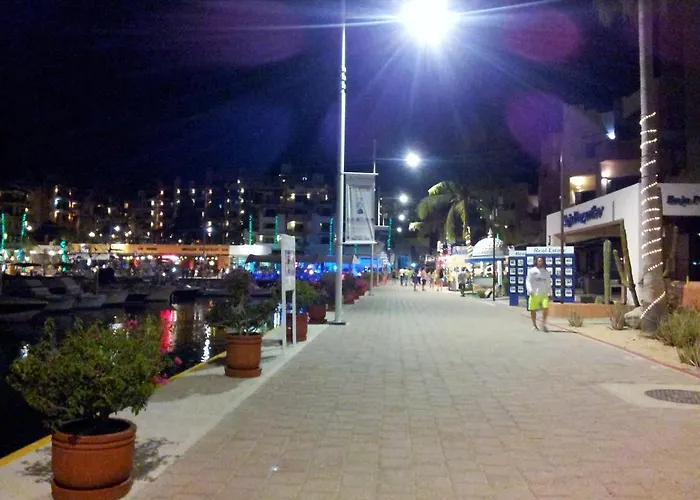Marina Cabo Plaza Town & *